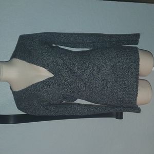 🚨Long sleeve sweater, black and white pepper print, size M🚨